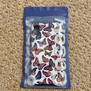 ✨FREE WITH PURCHASE✨ NWT Casely iPhone XR Case